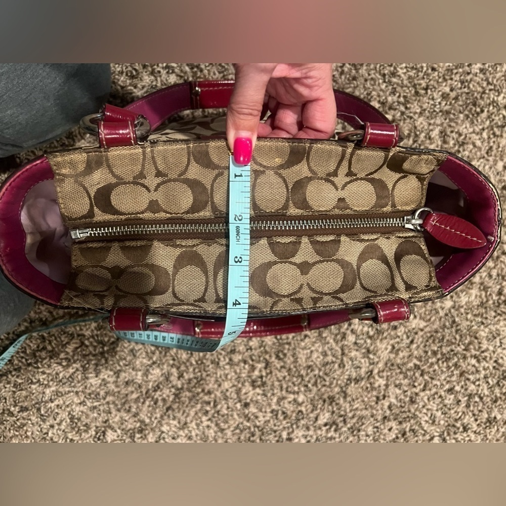 COACH PENELOPE SIGNATURE CANVAS TOTE - Picture 16 of 16